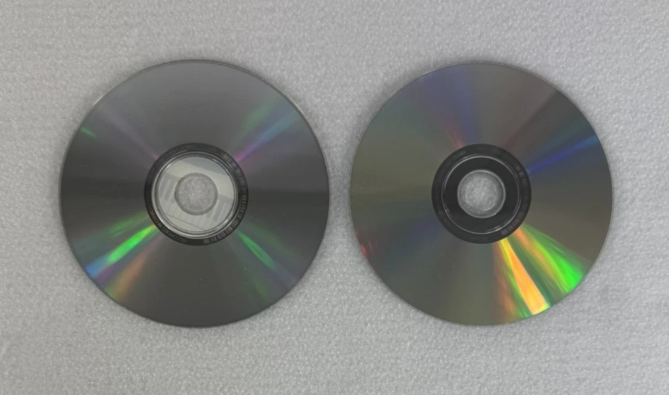 Apple iLife ‘05 DVD Software Suite (2 Discs + Guide) for Mac OS - Image 3 of 3