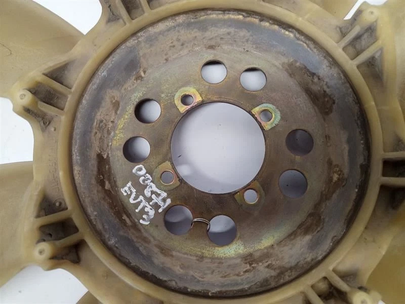 Hoja de ventilador de 1999 Ford F350 6,8 L 10899822 Foto 2 de 4