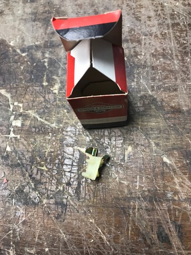 Briggs & Stratton Stop Switch B&S 297472 297472S NOS OEM Made in USA - Picture 2 of 3