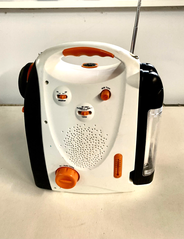 TÉLÉVISEUR/RADIO PORTABLE VINTAGE GPX Am/fm (la radio ne