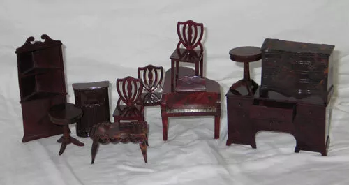 Old dollhouse cheap furniture