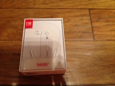 NEW beats by dr. dre Wireless Bluetooth In-Ear Headphones-White