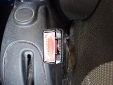 Attache ceinture avant gauche CITROEN C3 PICASSO PHASE 1 8975GV DV6DTED_9HP