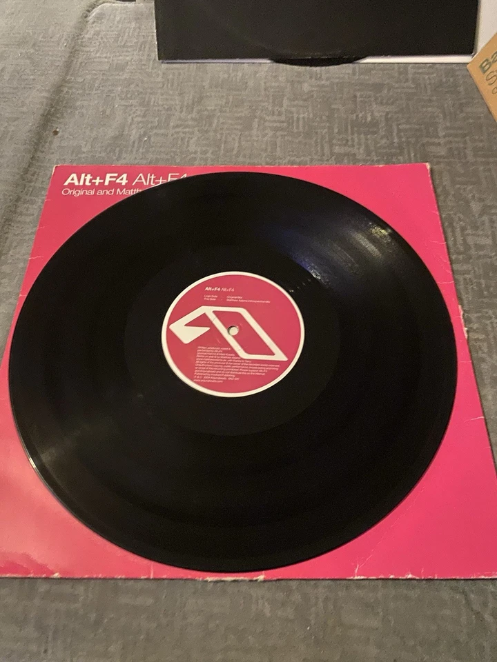 Vinyl - Image 4 of 4