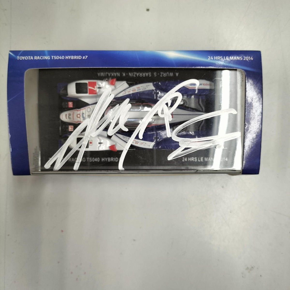 TOYOTA RACING TS040 HYBRID #1 ミニカー 美品 Toyota TS040-Hybrid 1/43の通販 by Rehello by BOOKOFF
