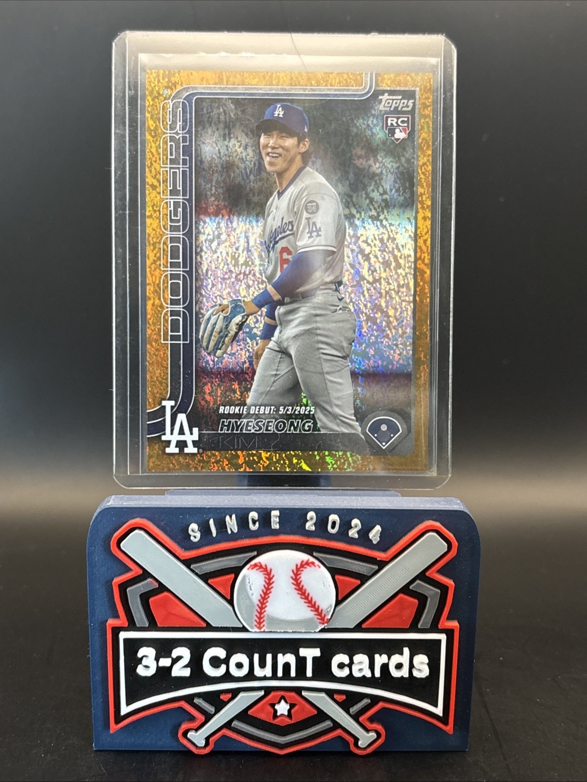 2025 Topps Update Series - #US312 Hyeseong Kim Gold Crackle Rainbow Foil /50