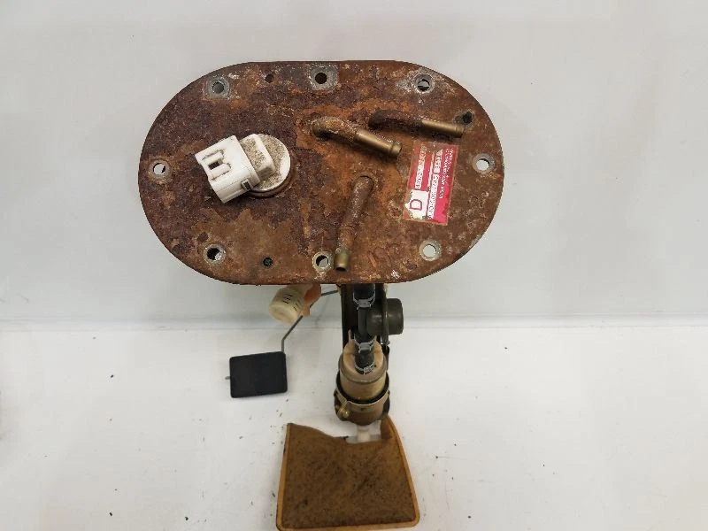 Subaru Forester XT 2004 (2,5 L/AT) bomba de combustible Foto 2 de 4