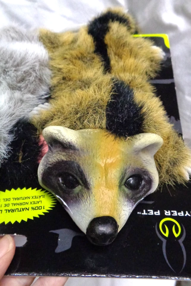 HYPER PET Juguete Realista de Látex Sin Rincón para Perros con Chirrido 49234 REAL SKINZ Set/2 Foto 3 de 4