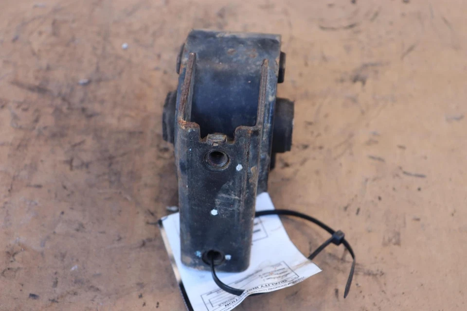 2011-2019 DODGE JOURNEY FRONT ENGINE FRAME MOUNT INSULATOR BRACKET OEM - Image 4 of 4