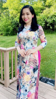 Ao dai Vietnamese in 6D hoa hong tren nen gam lua,nguc 86cm eo 68cm,  quan trang