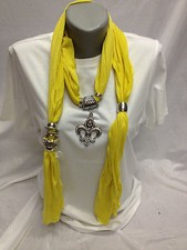 Damen Schmuck-Schal Tuch Halstuch gelb mit Strass-Anhänger