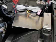 Toyota LandCruiser J7 Halterung neben Batterie Motorraum GRJ71 GRJ76 GRJ78 GRJ79