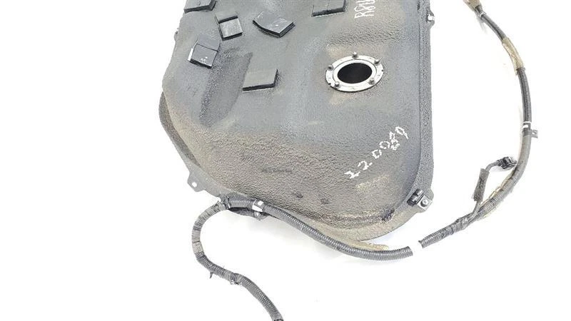 Tanque de combustible 5,0 L V8 tracción trasera OEM 2015 2016 2017 Kia K900 Foto 2 de 4