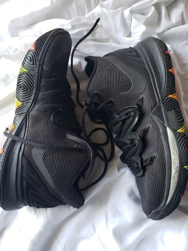kyrie 5 rainbow bottom
