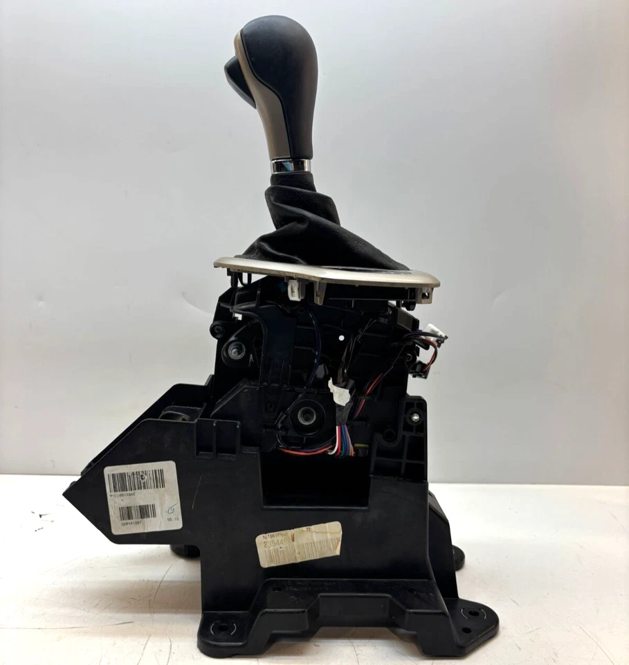 Jeep Cherokee 2014–2018 Shifter Gear Floor Shift Selector OEM - Image 3 of 4