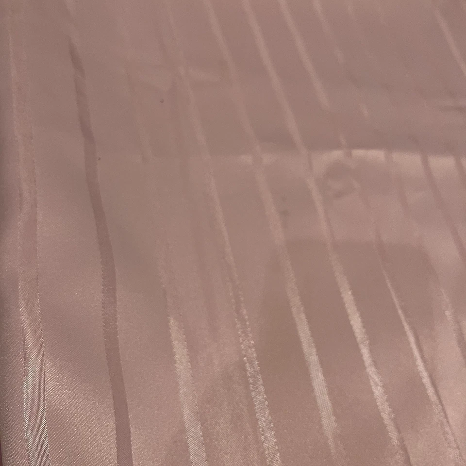 Cortina de ducha de tela damasco rosa IKEA a rayas satinadas Foto 4 de 4
