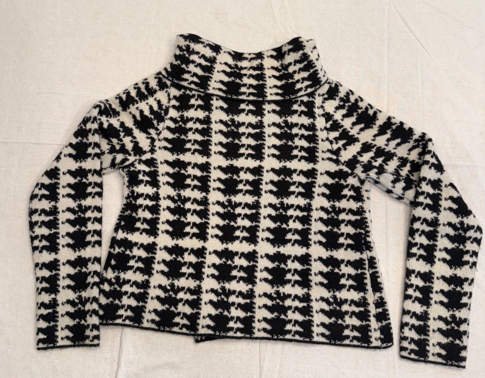 Houndstooth sweater jacket Max Studio Women's Lar… - image 5