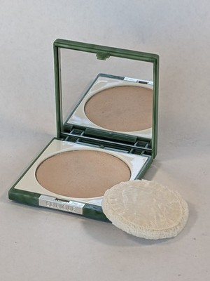 CLINIQUE Soft Finish Pressed Powder 02 Soft Vanilla LARGE .4oz 11.3g Size RARE