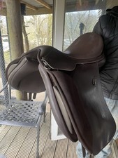 17.5 Wintec Cair 500 Brown Saddle With Adjustable Gullet.