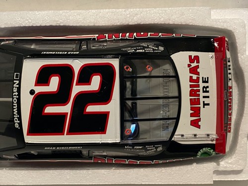 BRAD KESELOWSKI 2014 #22 DISCOUNT TIRE 1/24 - Picture 9 of 13