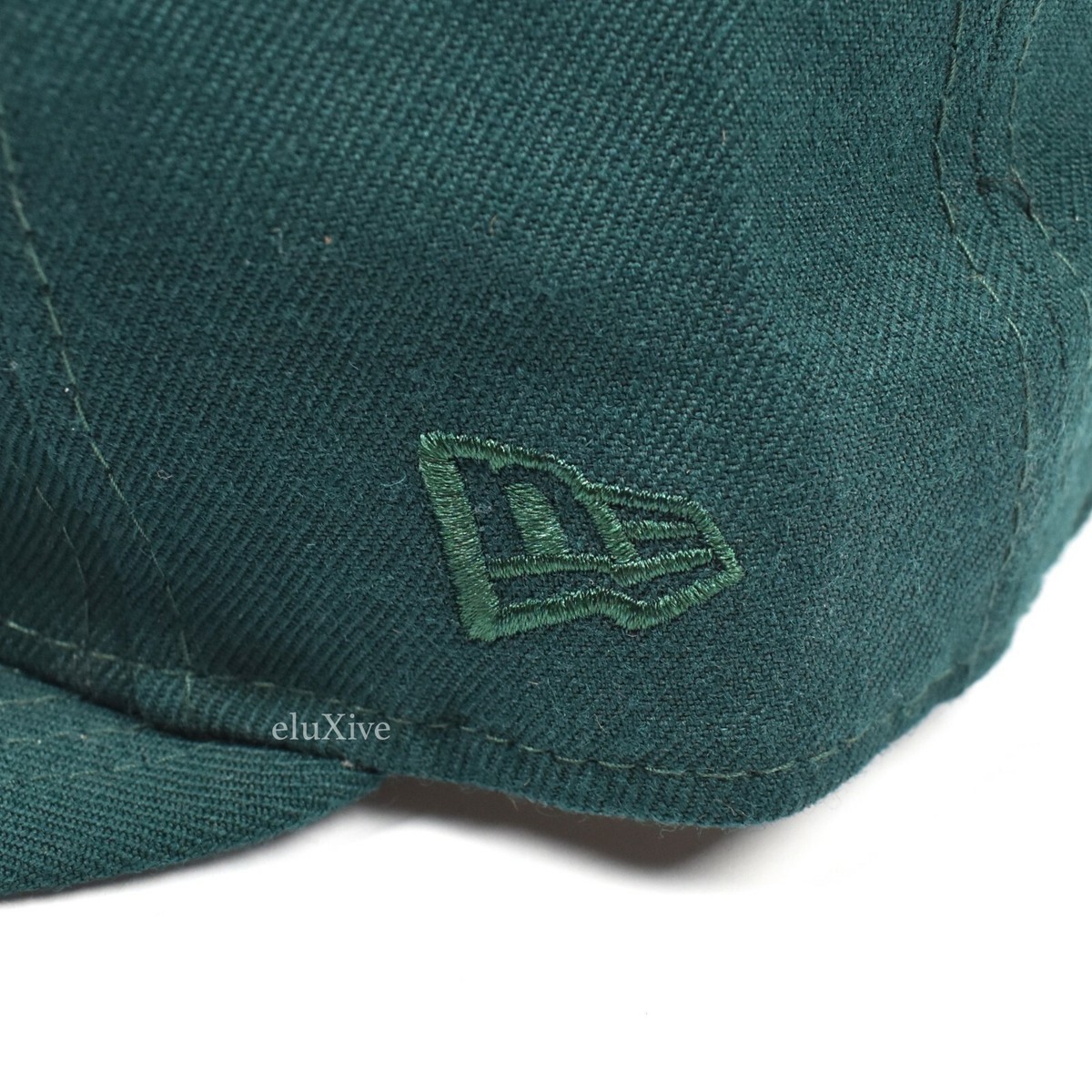 NWT Supreme New Era Classic Script Logo Fitted Hat Green 7 1/8