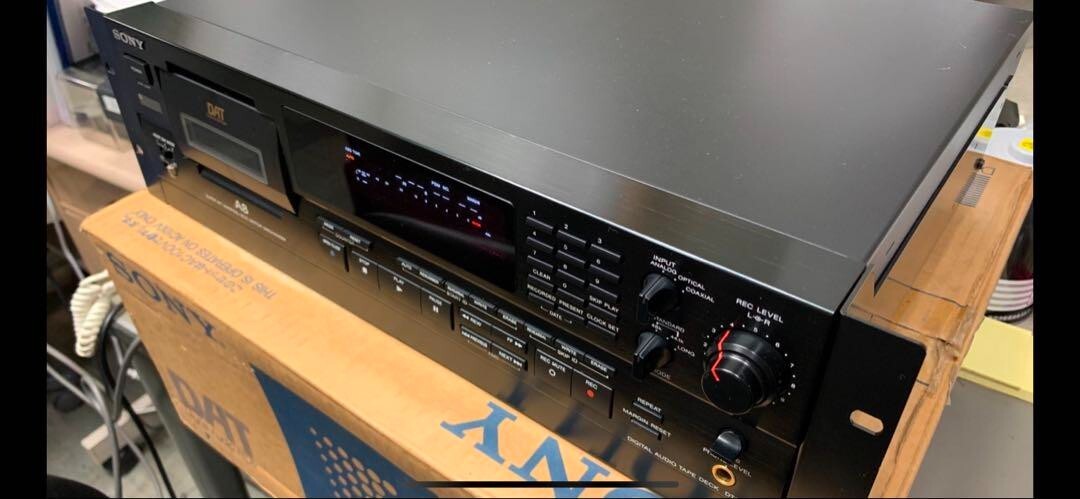 SONY DTC-A8 DAT Deck Digital Audio Tape Player Only Power-on