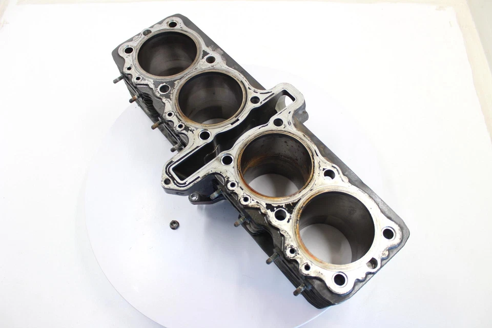 03 SUZUKI BANDIT 1200 GSF1200S OEM ENGINE MOTOR PISTON CYLINDERS BLOCK JUG - Image 2 of 4