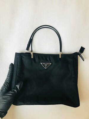 Vintage Prada Nylon Tasche / Mini Shoulder Bag in Schwarz/Black