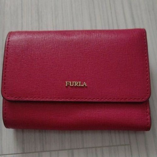 red credit card wallet