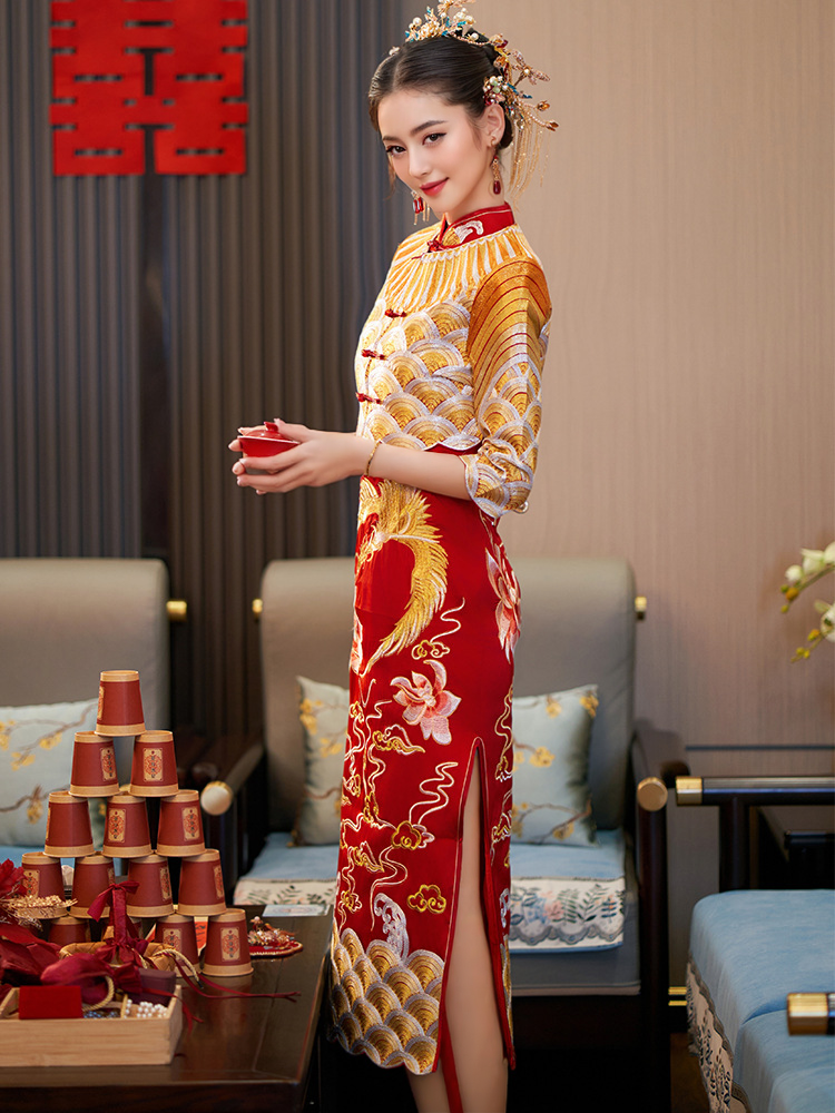 gold chinese dress Embroidery Gold Engagement Cheongsam