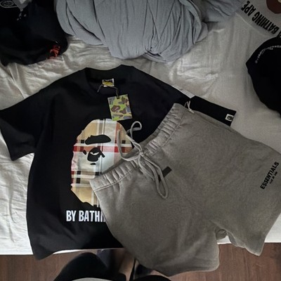 A Bathing Ape BAPE Black Graphic T-Shirt + Essentials Gray Shorts Lot Size M
