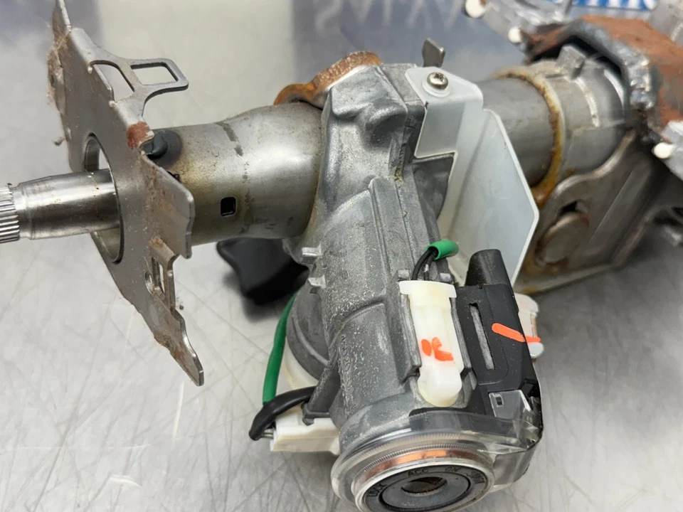 Toyota Sienna 2006 tablero columna de dirección con 3 llaves y cilindros de bloqueo de puerta Foto 3 de 4