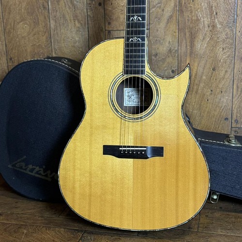 Larrivee C-10 Tiger made in Canada with hard case 1995 Acoustic Guitar