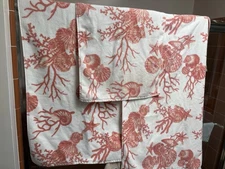 Pottery Barn Coral Bath Towel Set