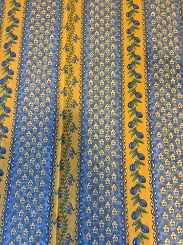 Williams & Sonoma French Country Blue Yellow Print Tablecloth Oblong 56 X 92 “