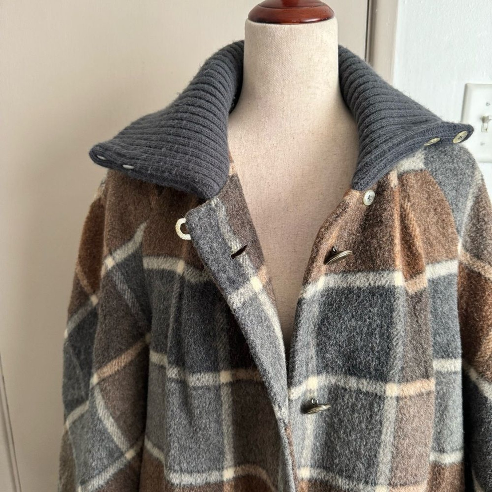 Vintage Sharpee 1960's Brown and Gray Plaid Pea Coat image 4