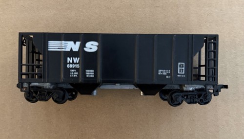 Tolva de 2 bahías MDC Roundhouse escala HO. NS #69915 | Condition: Used