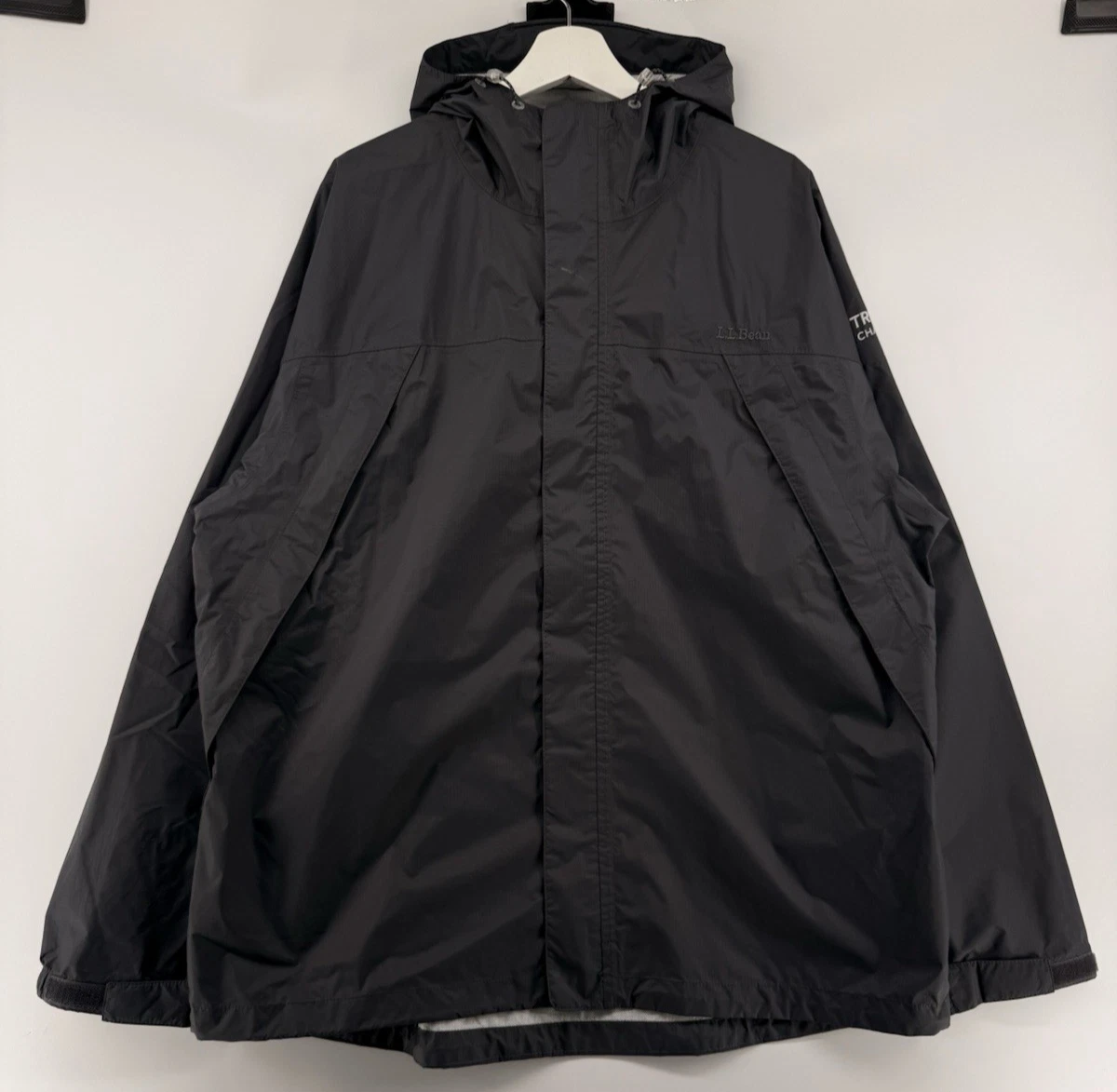 LL Bean Waterproof Windbreaker Rain Jacket Men’s Size XL Black 100% Recycled