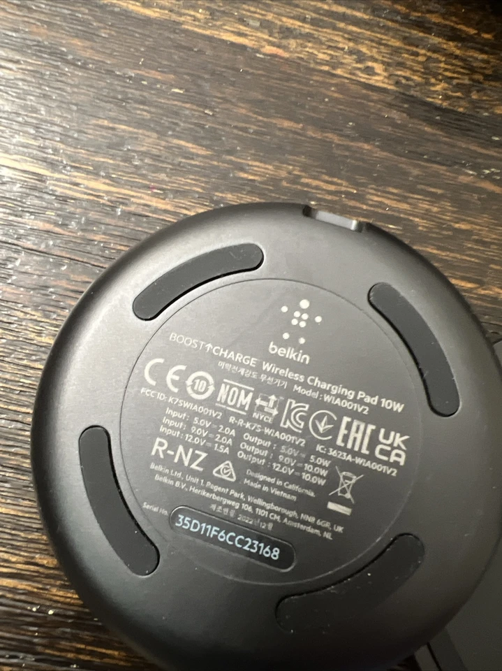 Belkin BOOST LOAD 10W Qi Wireless Pad (LOTE DE 5) para Apple y Samsung Negro Foto 4 de 4