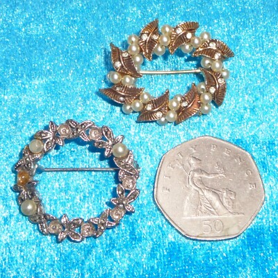 Restposten 2 Vintage? Samen 'Perle' Blattkranz Diamant Markasit Anstecknadel Broschen