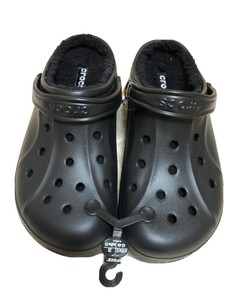 mens black crocs with fur