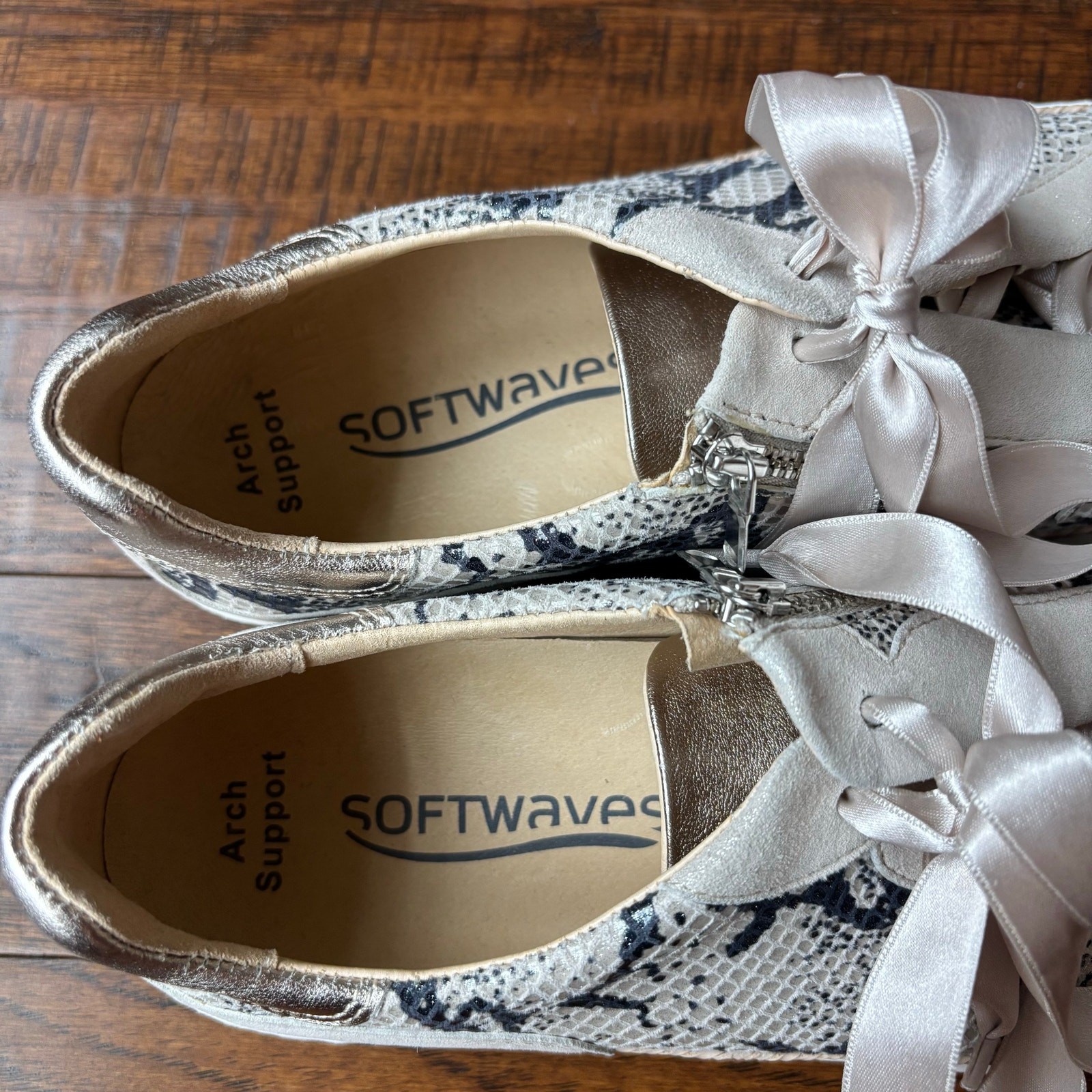 Softwaves Women’s Python Print Sneaker Sz 9 EUC R… - image 3