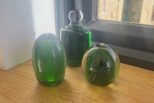 3 x Vintage Tschechische Jaffe Rose kontrollierte Blase Gr&uuml;n Briefbeschwerer Kunstglas