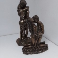 Bronze resin figurines of embracing couples, detailed sculpture art Z#1029