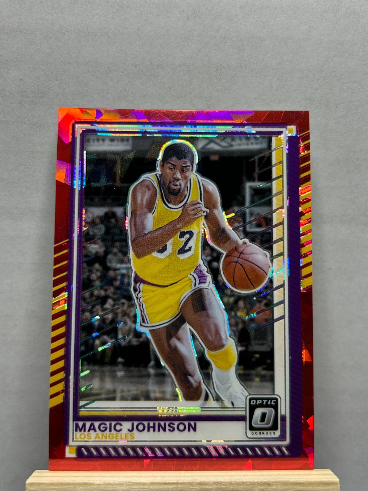 Magic Johnson [Red Cracked Ice Optic] #141 2025 Panini Donruss