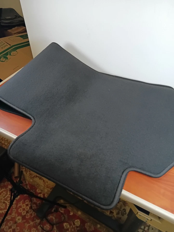 2018 - 2021 Buick Enclave Avenir Black Carpeted Floor Mats Complete 842 80206 - Image 2 of 4