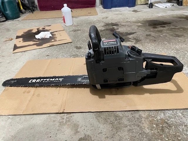CRAFTSMAN 42cc Gas Chain Saw 18" Bar Model 358.350280 with OEM Hard Case - Image 4 of 4