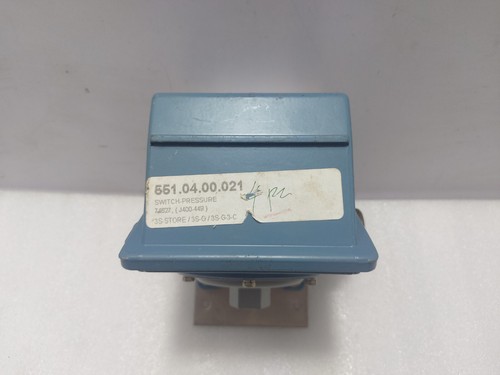 United Electric Controls J400-449 Pressure Switch 225Psi 15.5Bar 15A 480Vac - Picture 5 of 9