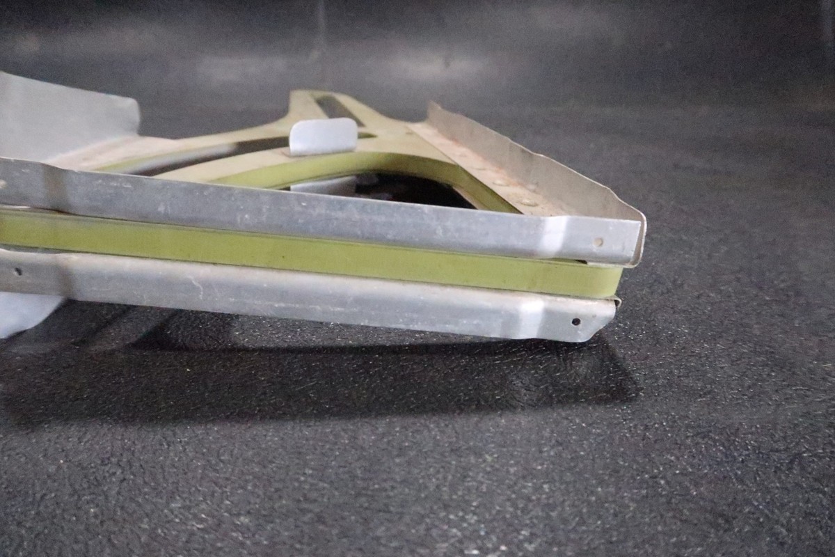 NOS Beechcraft Inboard Flap Track Assembly 35-115301-602 35-115130 