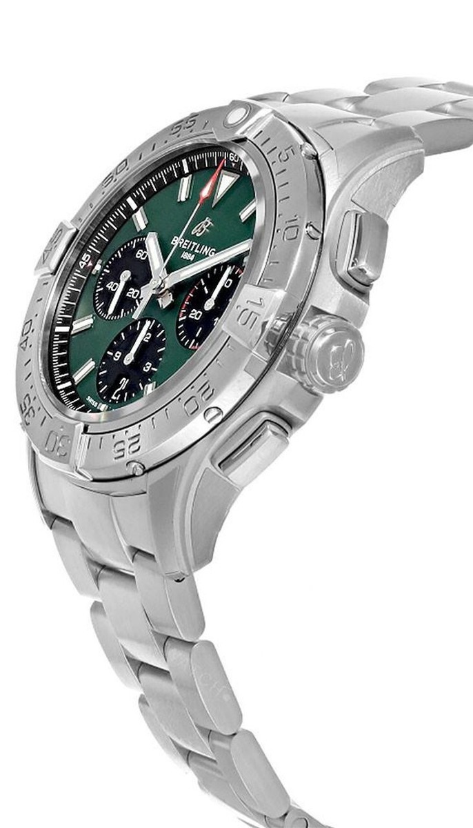New Breitling Avenger B01 Chrono 42mm Green Dial Steel Men's Watch